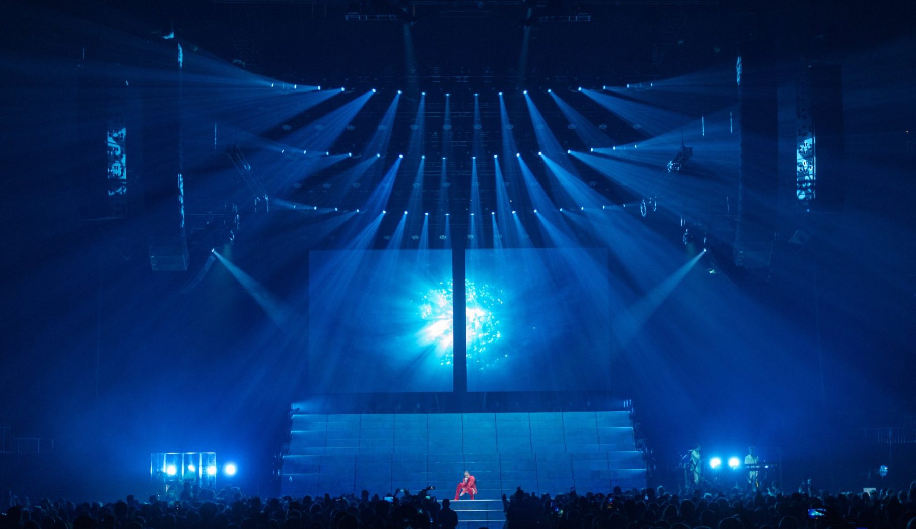 Halsey tour photo