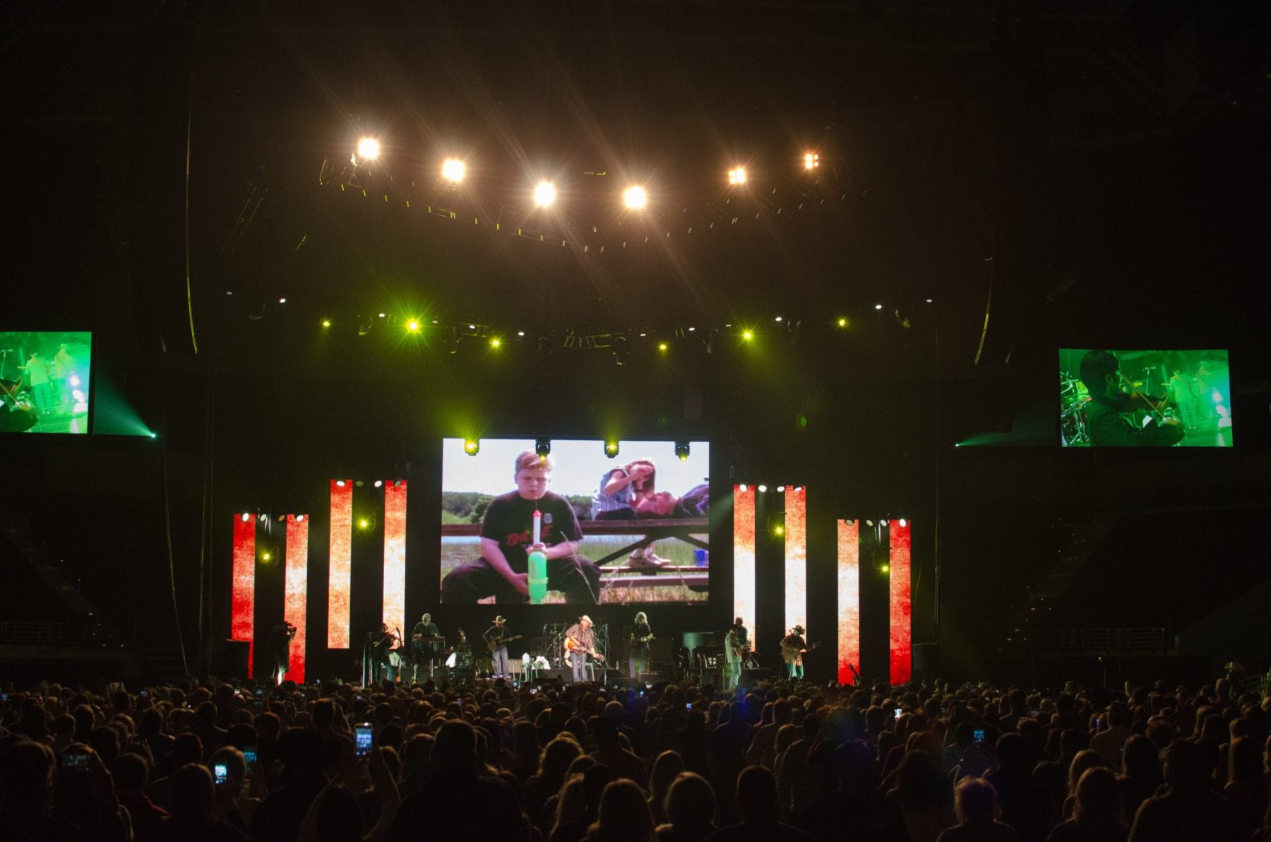 Alan Jackson tour photo