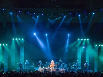 Alan Jackson tour photo