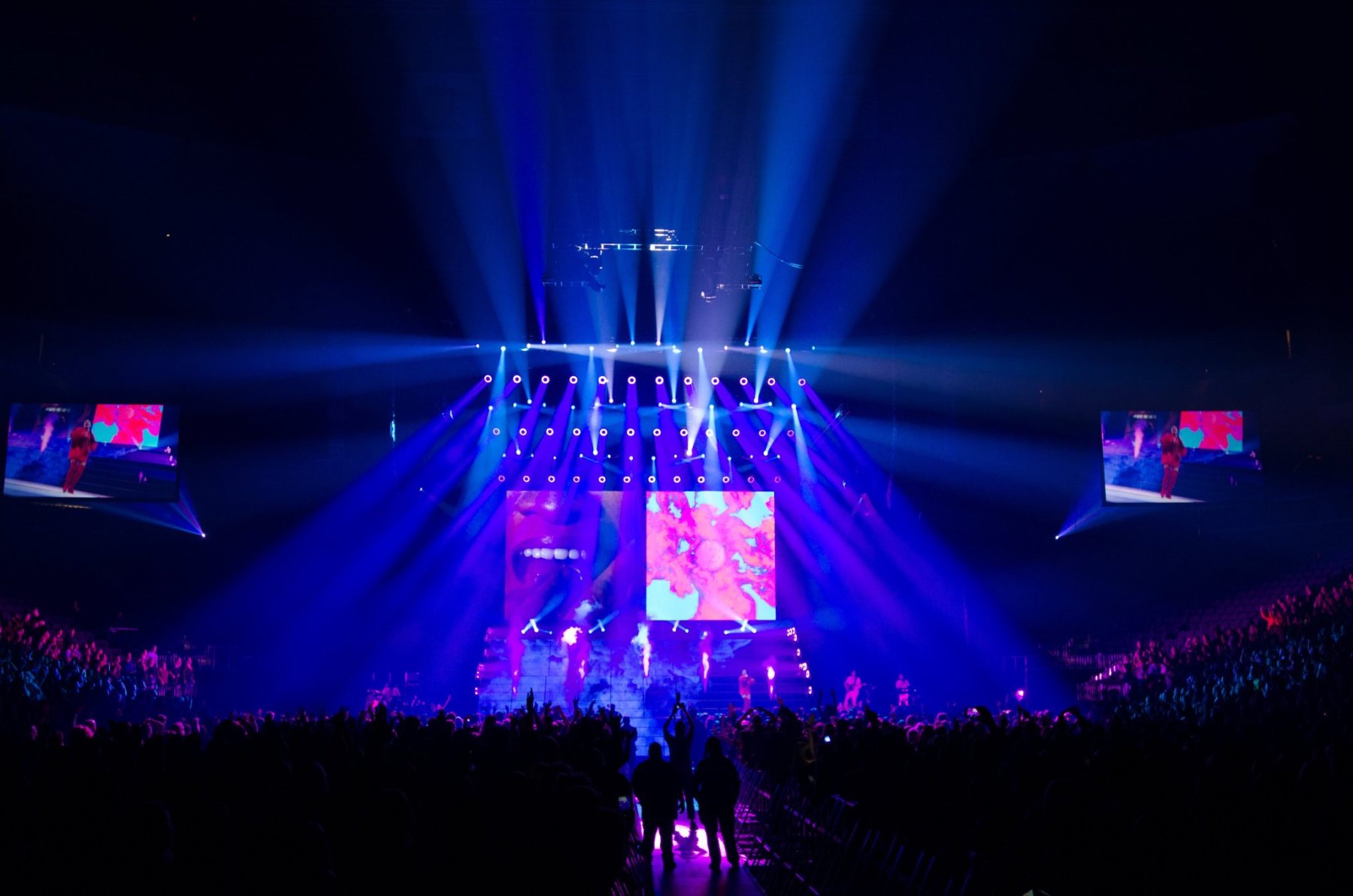 Halsey tour photo