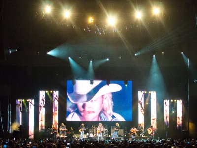 Alan Jackson tour photo