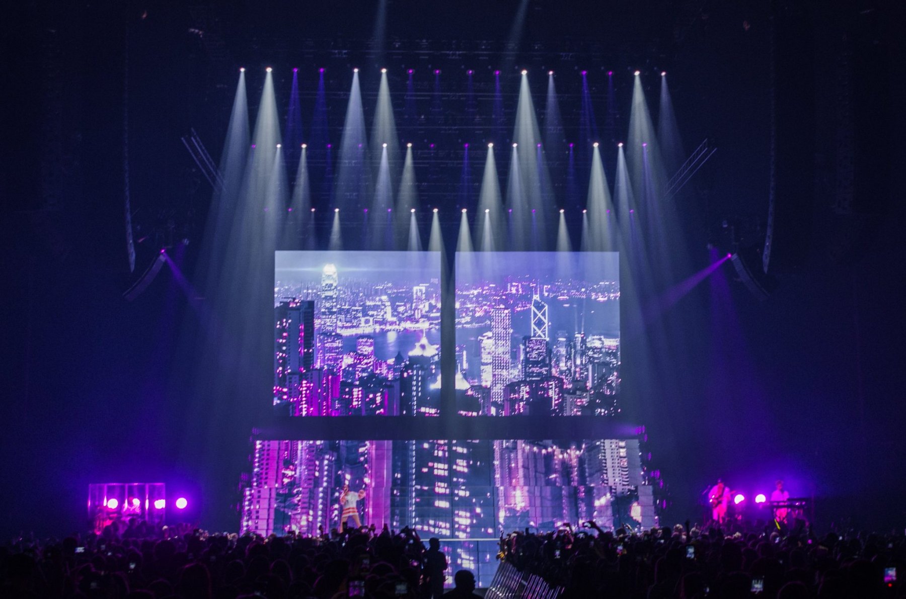 Halsey tour photo