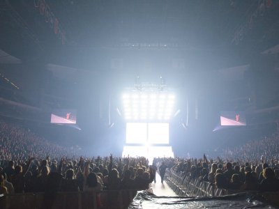 Halsey tour photo