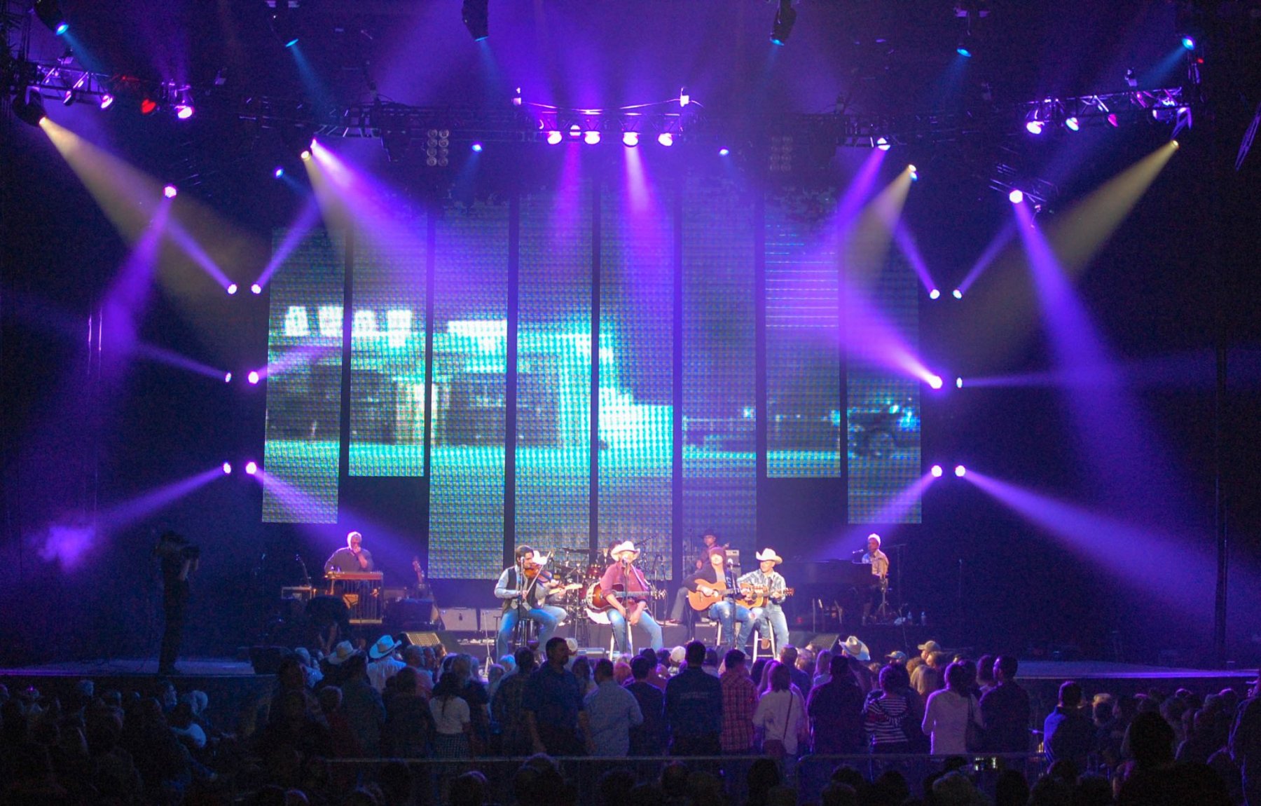 Alan Jackson tour photo