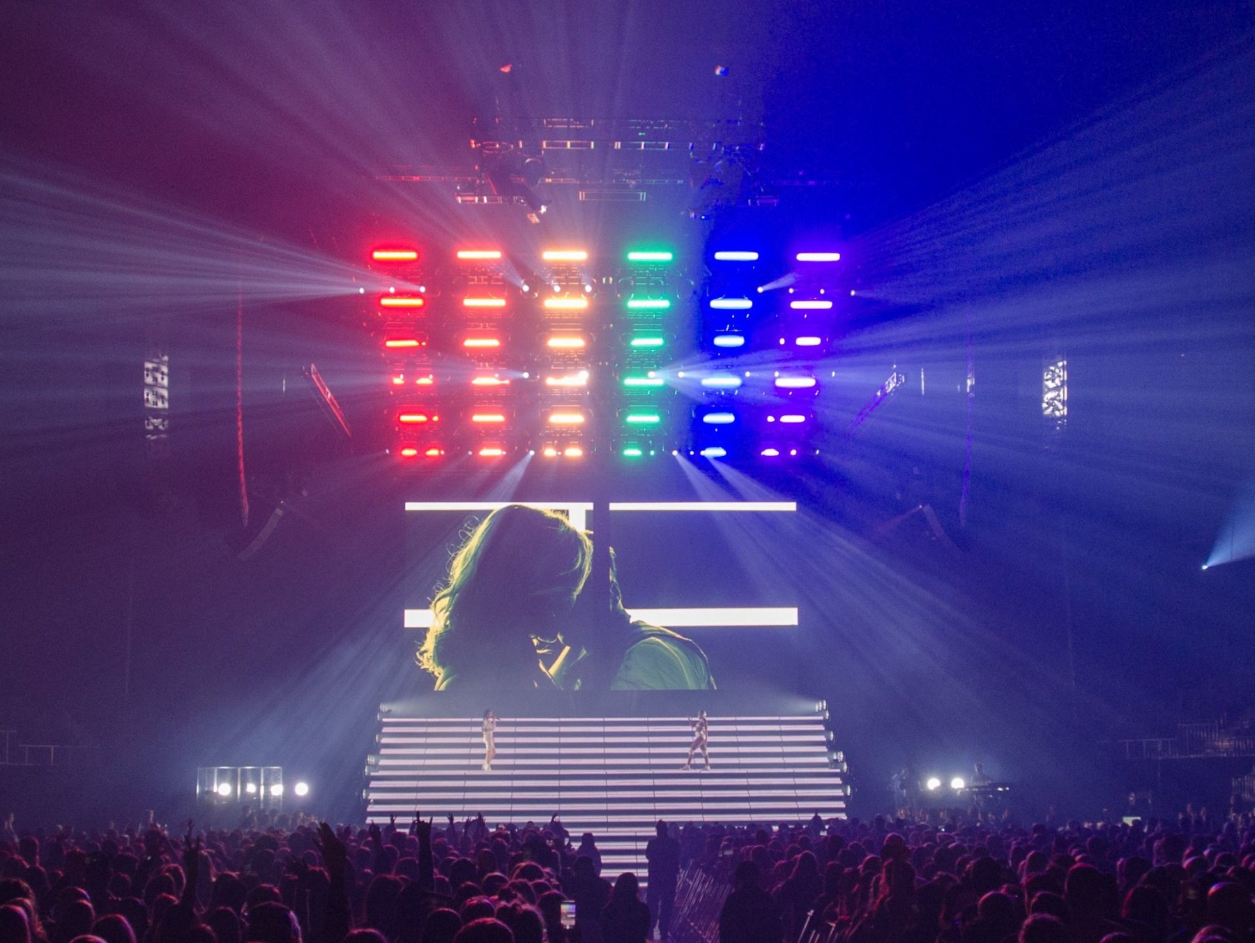 Halsey tour photo