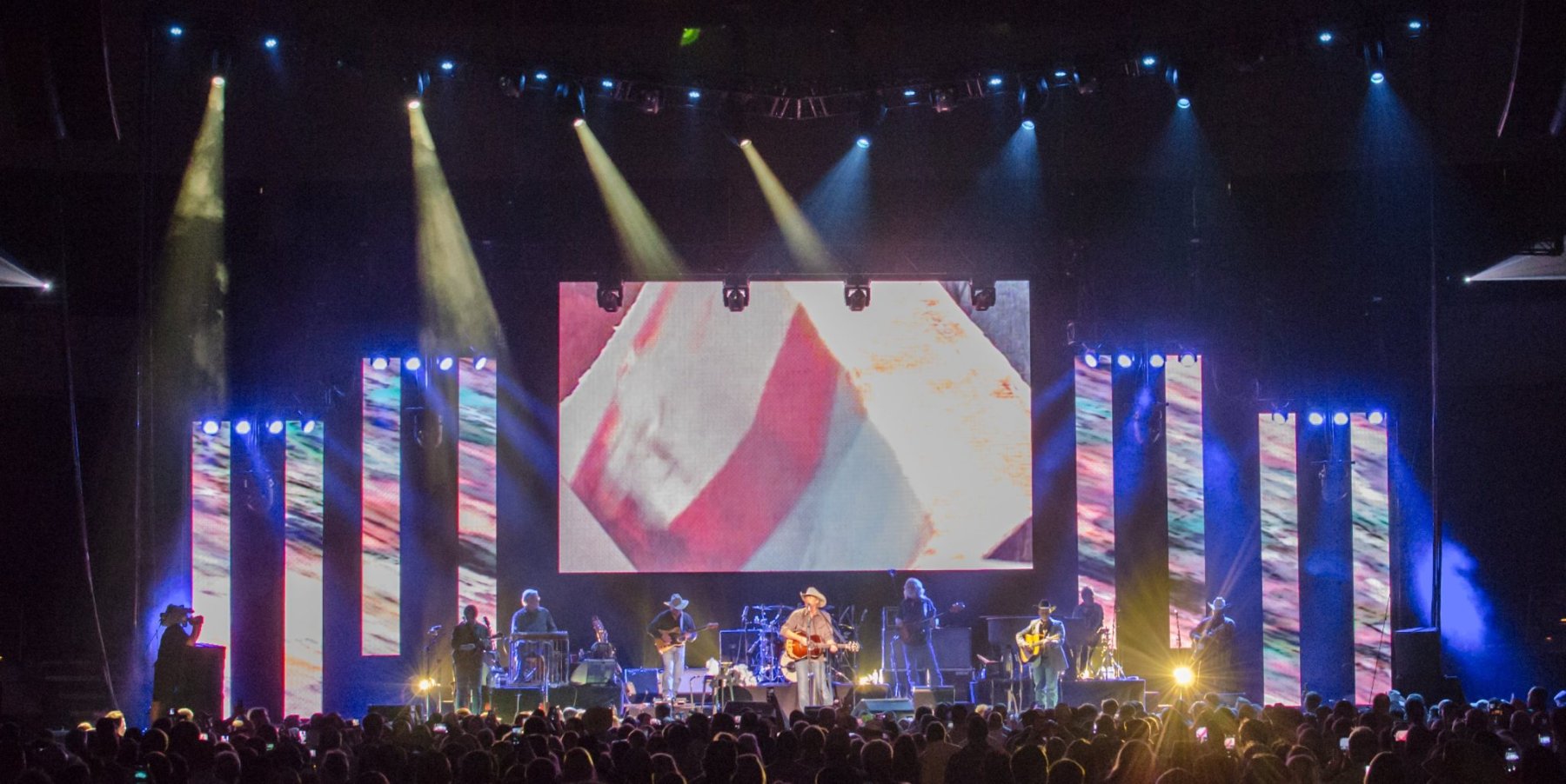 Alan Jackson tour photo