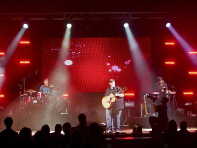 Big Daddy Weave tour photo