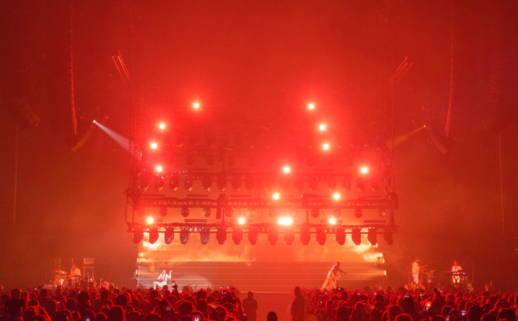 Halsey tour photo
