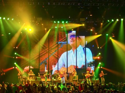 Alan Jackson tour photo
