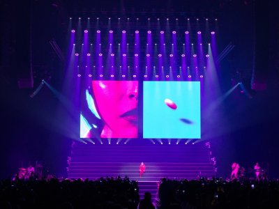 Halsey tour photo
