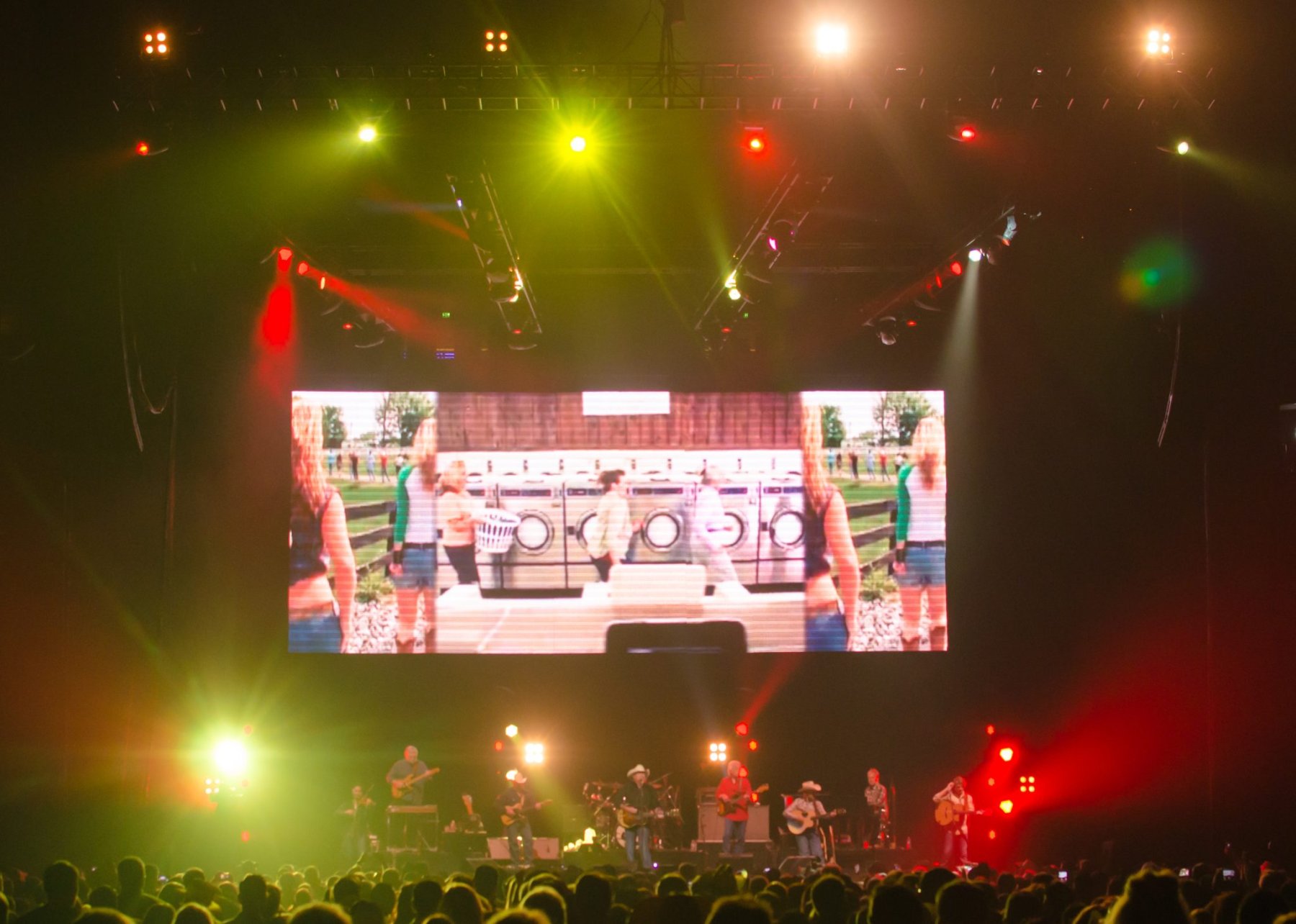 Alan Jackson tour photo
