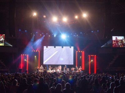 Alan Jackson tour photo
