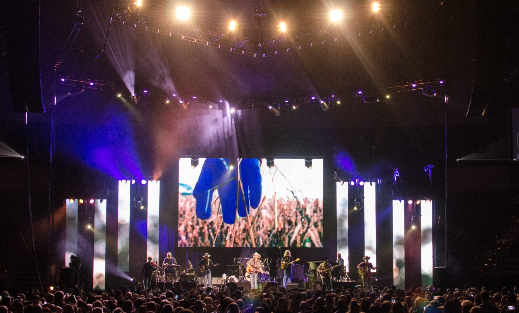 Alan Jackson tour photo