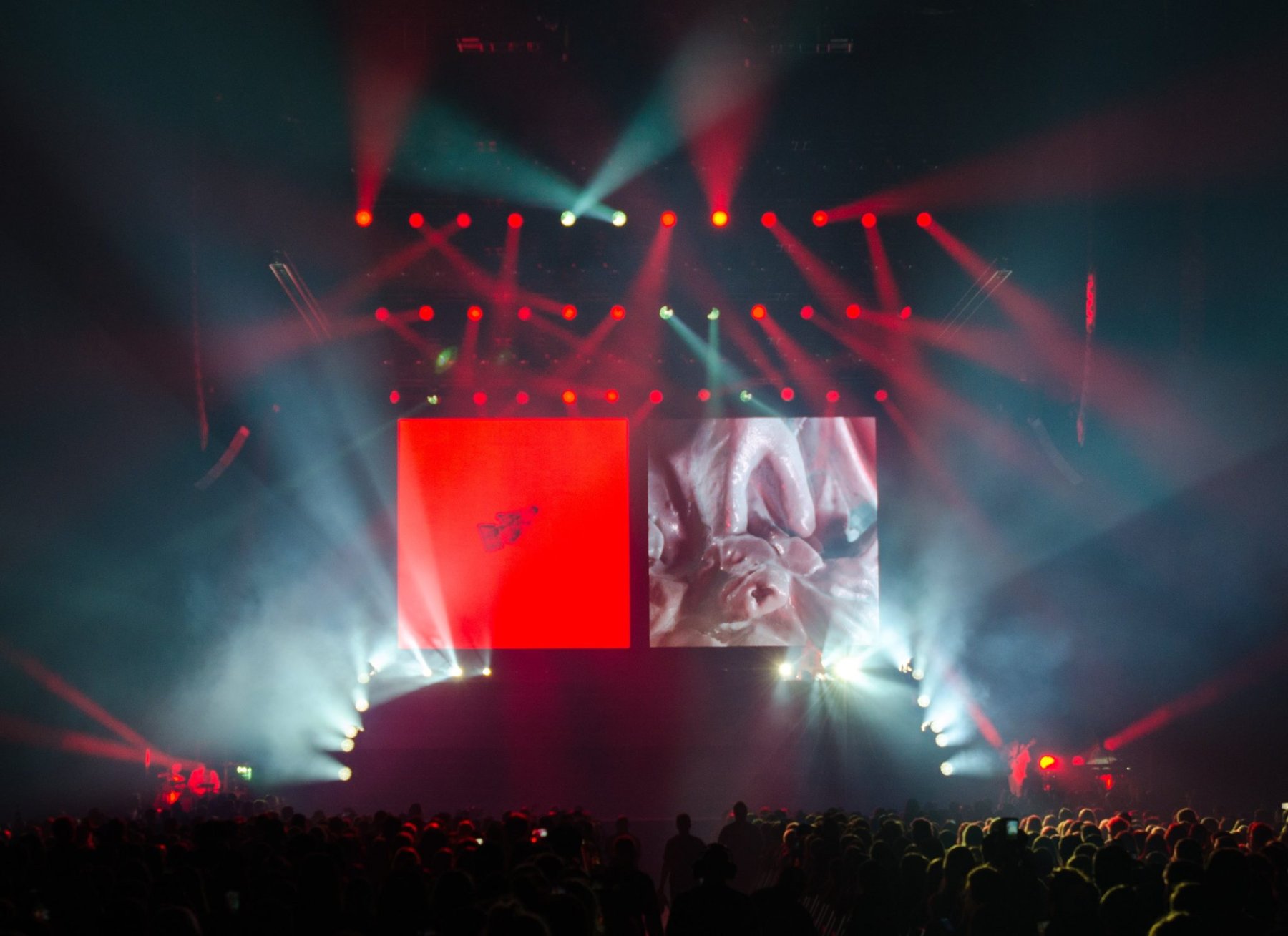 Halsey tour photo