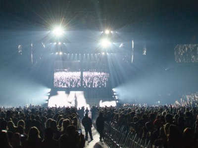 Halsey tour photo