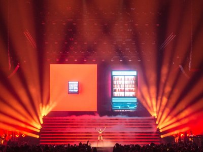Halsey tour photo