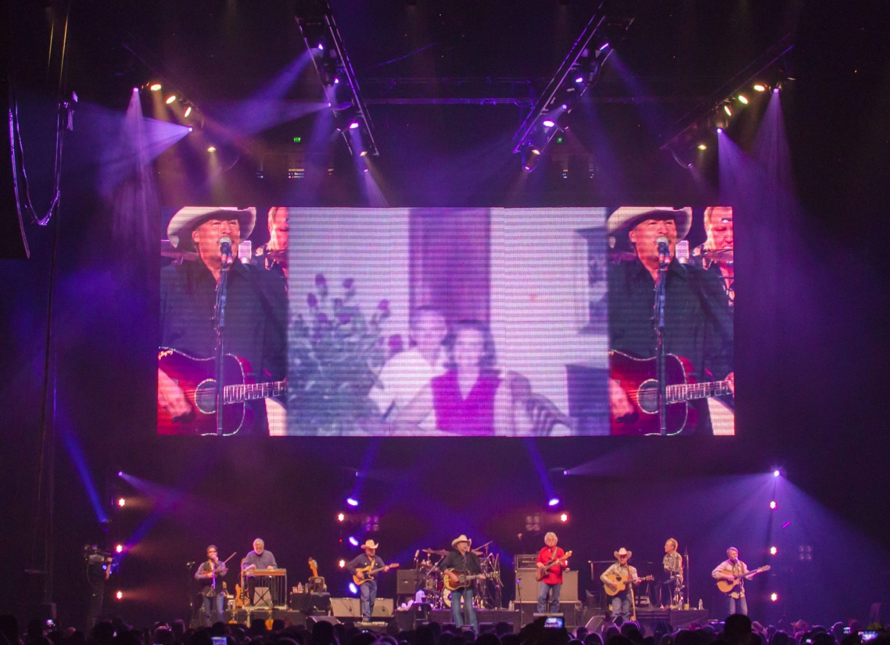 Alan Jackson tour photo