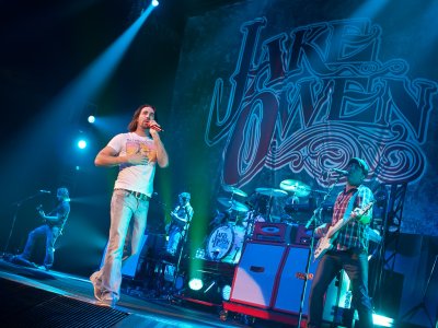 Jake Owen tour photo