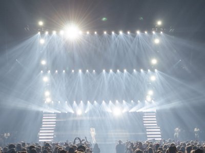 Halsey tour photo