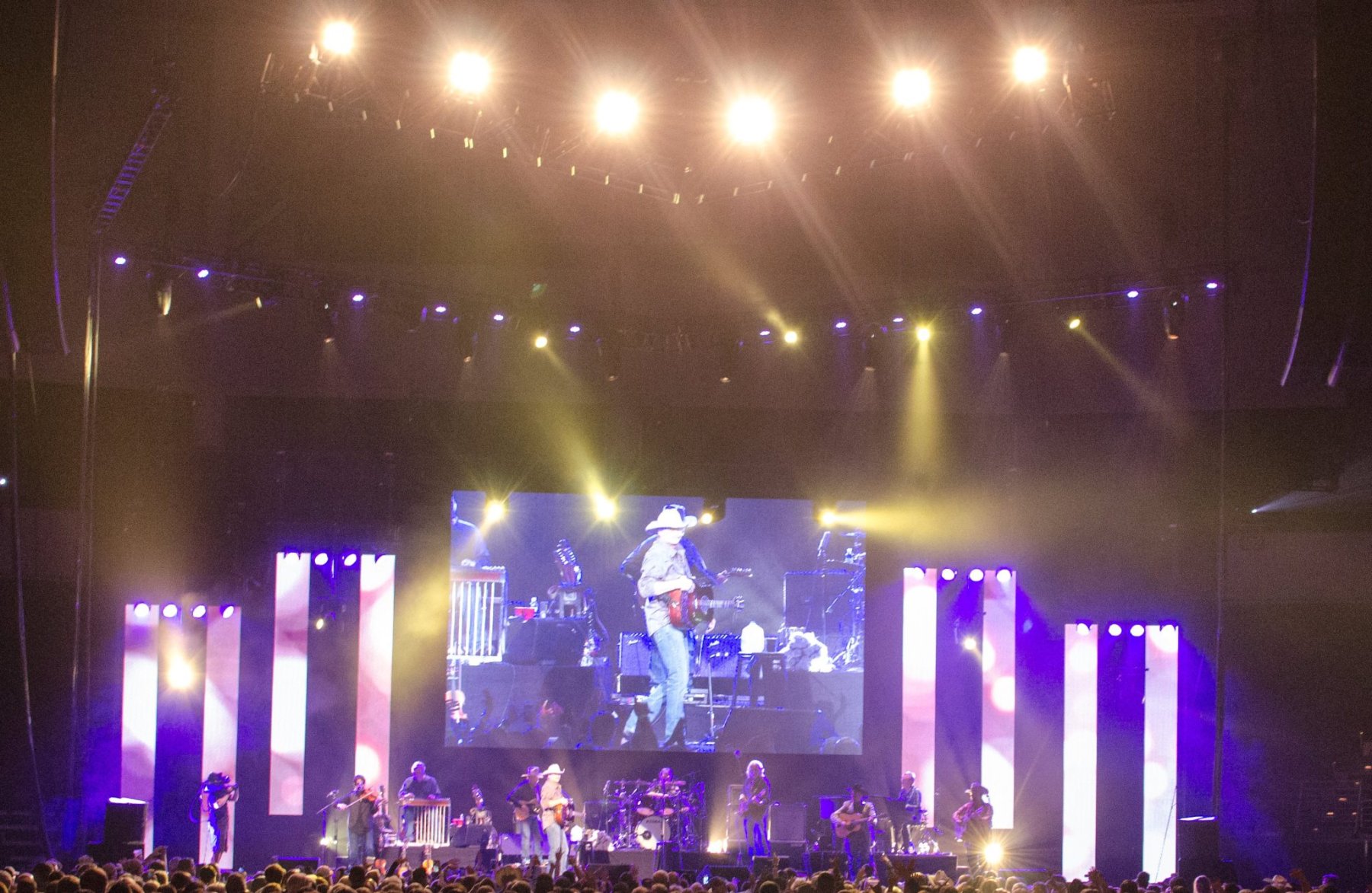 Alan Jackson tour photo