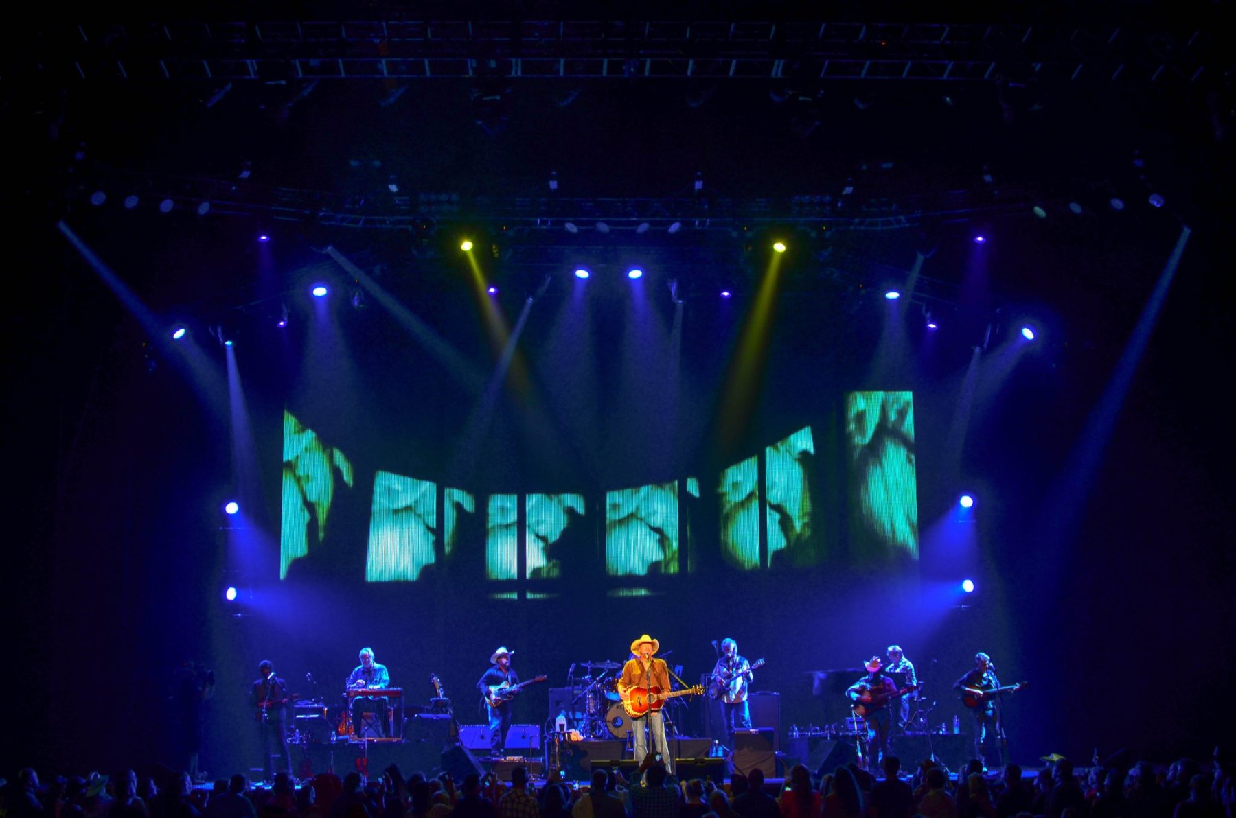 Alan Jackson tour photo