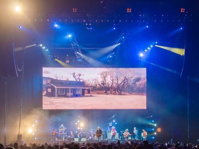 Alan Jackson tour photo