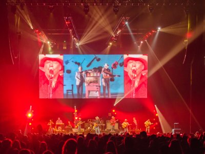 Alan Jackson tour photo