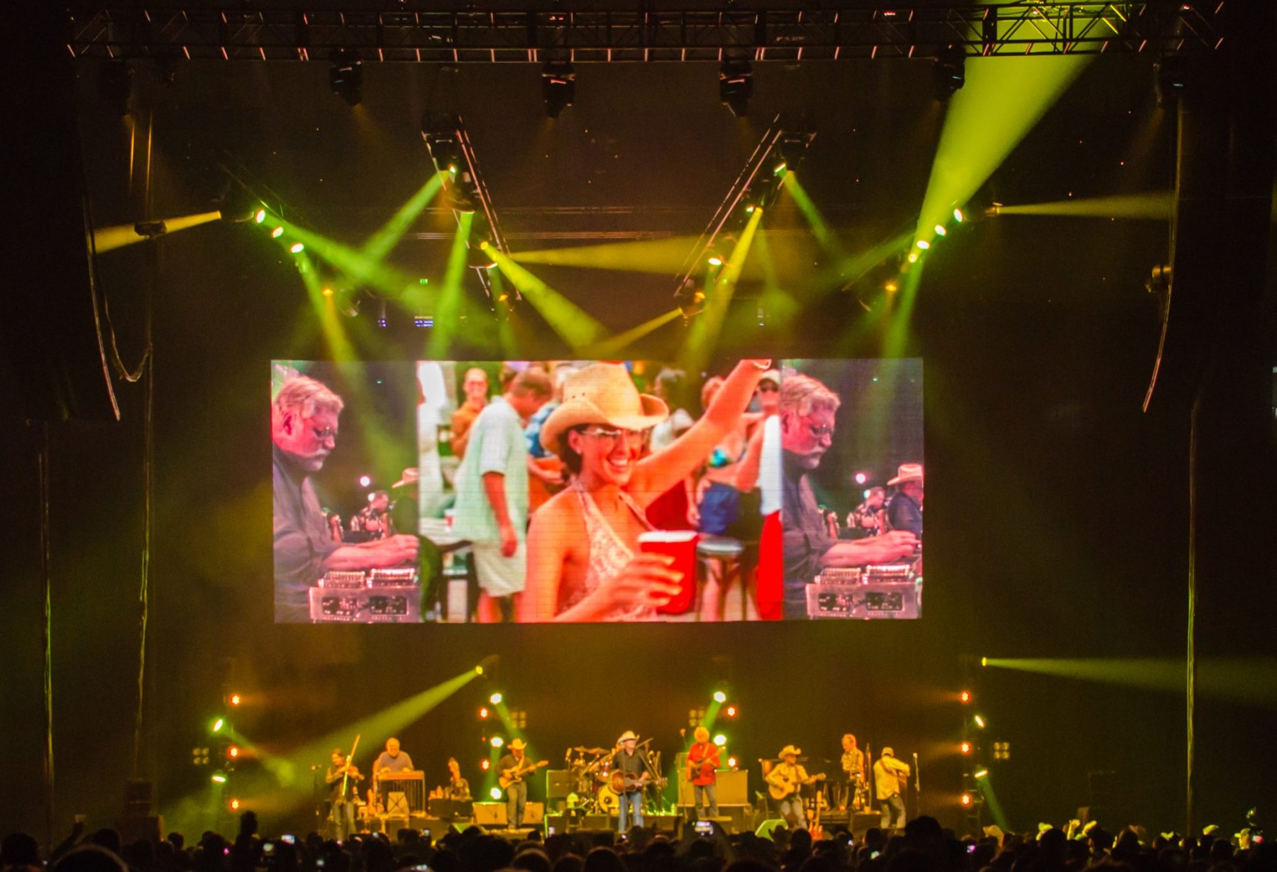 Alan Jackson tour photo