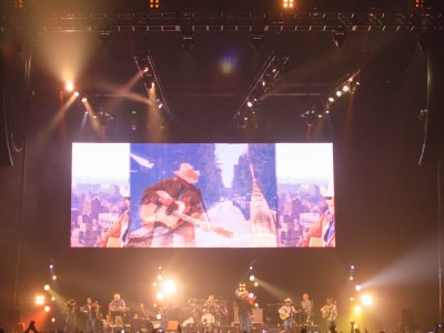 Alan Jackson tour photo