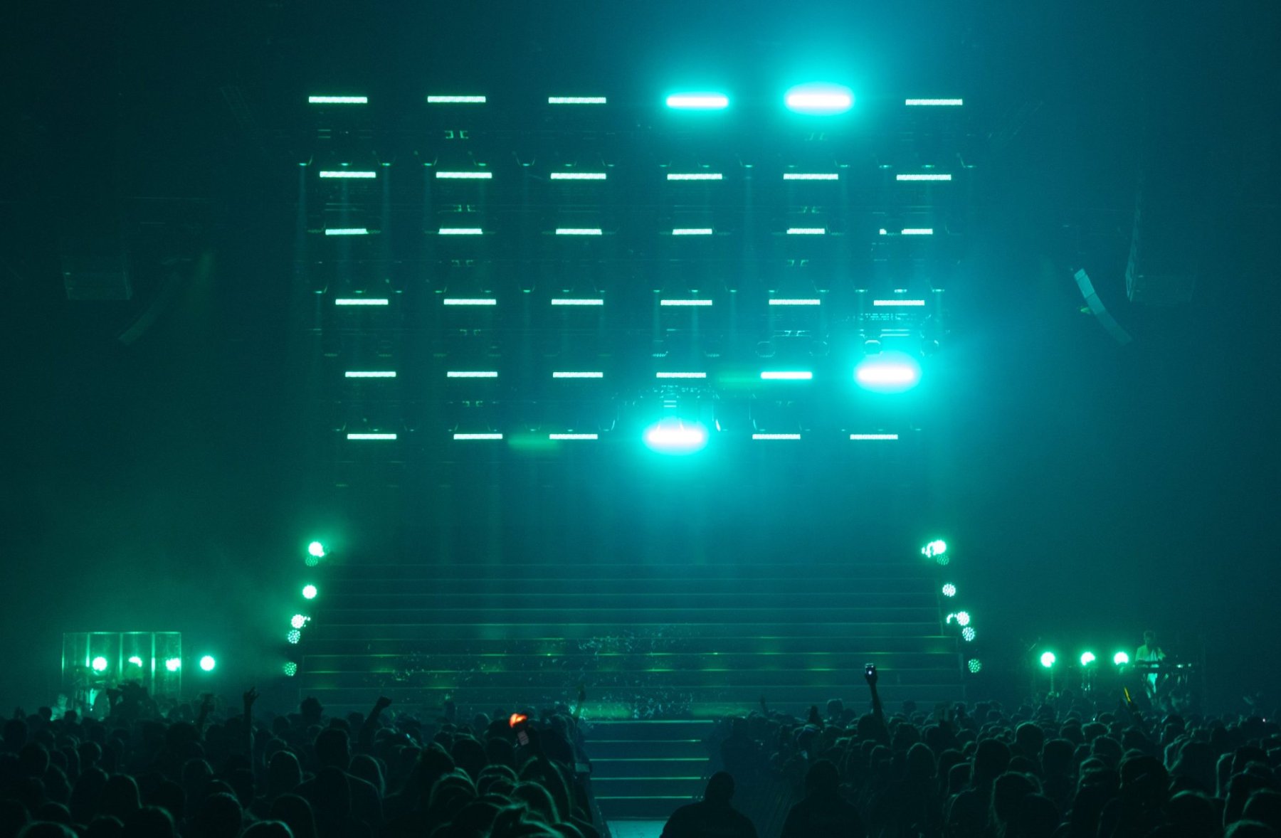 Halsey tour photo