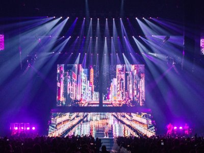 Halsey tour photo