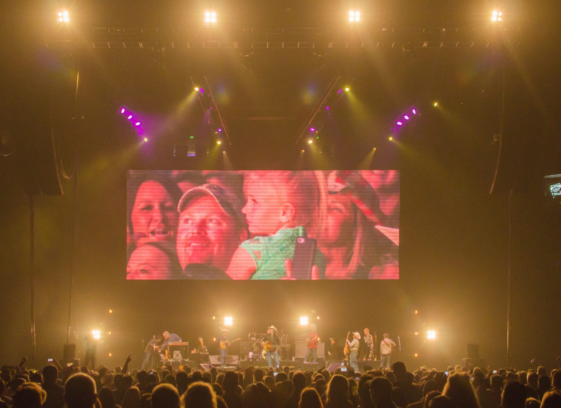Alan Jackson tour photo