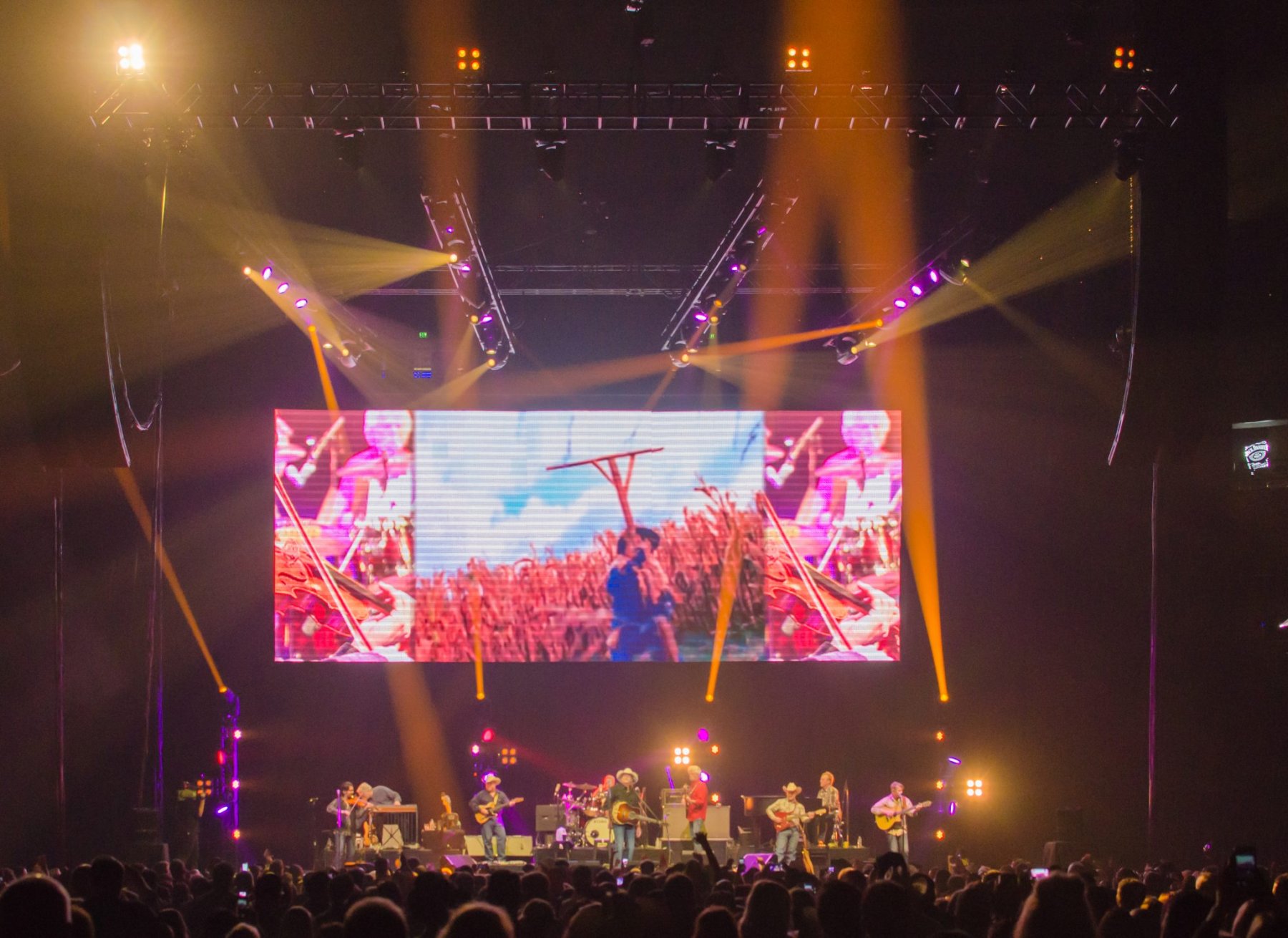 Alan Jackson tour photo
