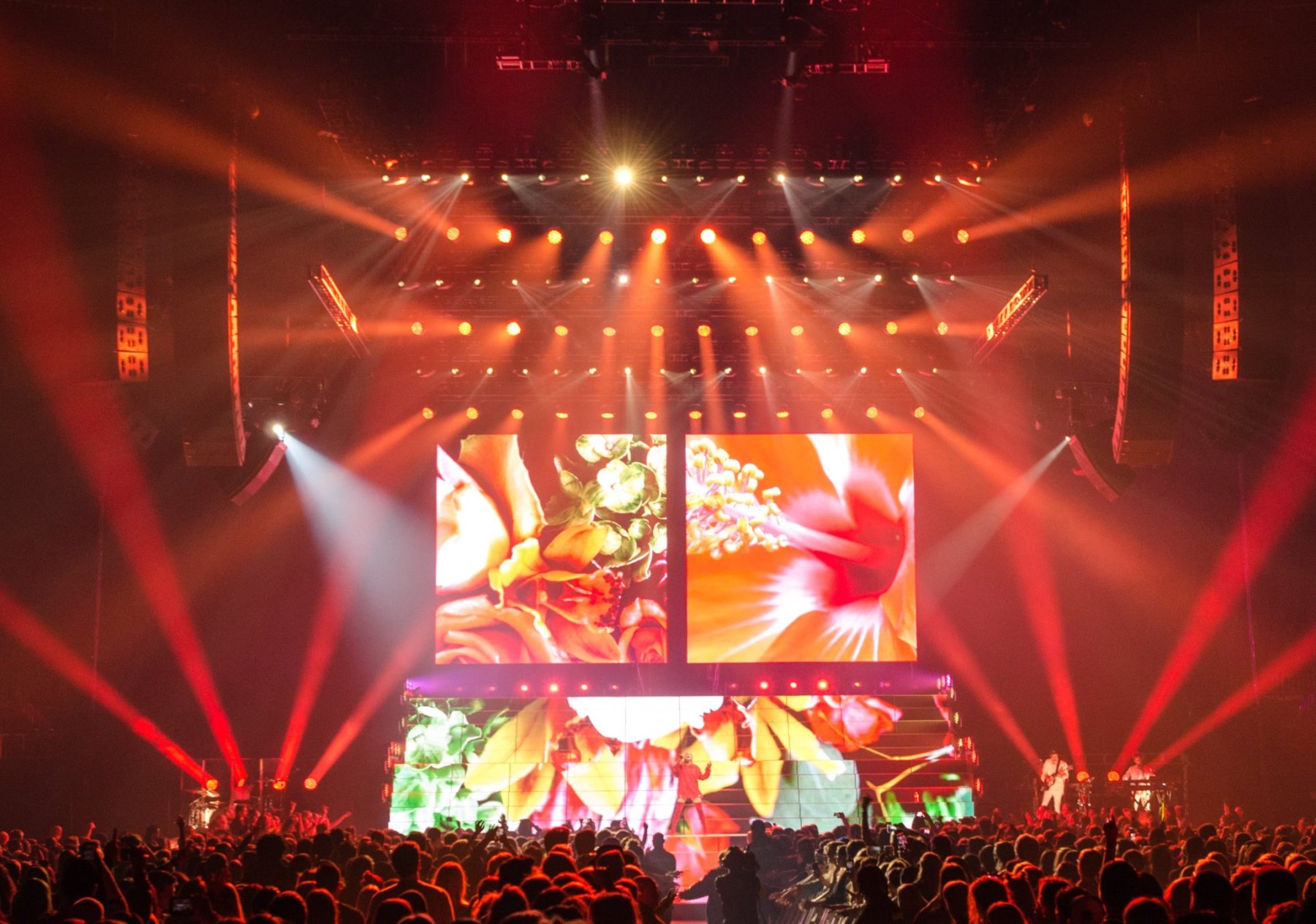 Halsey tour photo