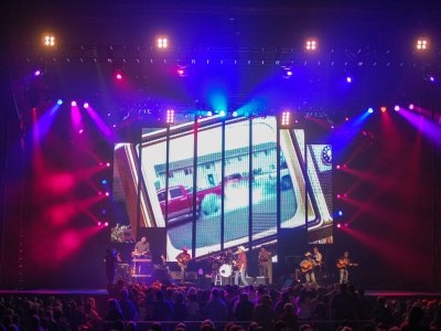 Alan Jackson tour photo