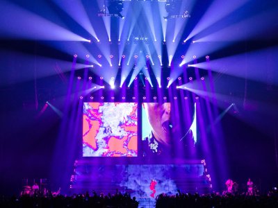 Halsey tour photo
