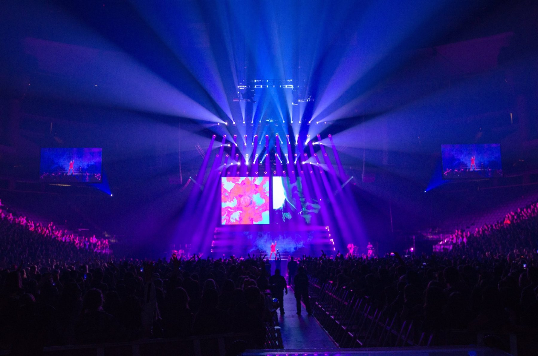 Halsey tour photo