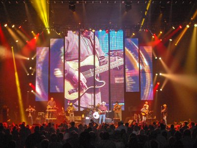 Alan Jackson tour photo