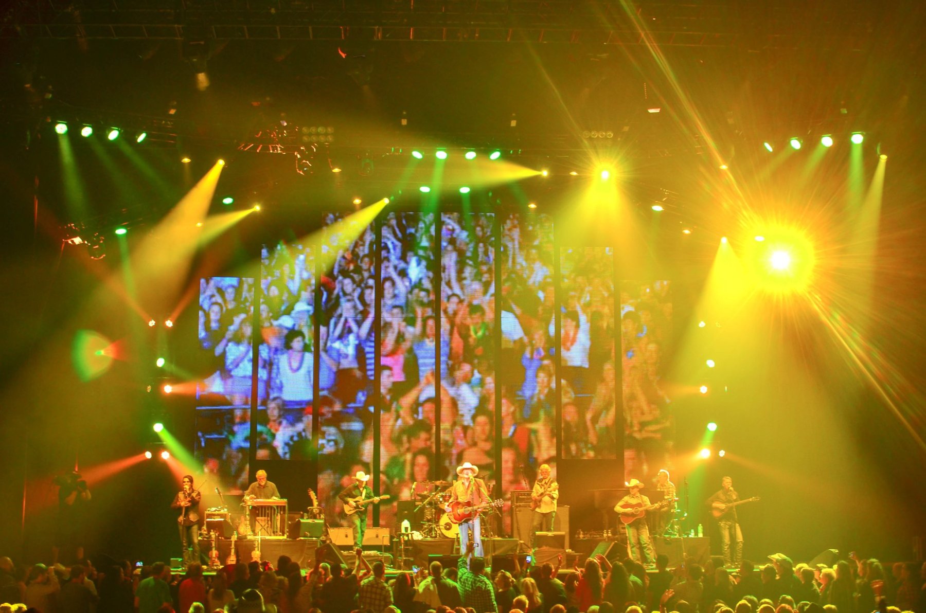 Alan Jackson tour photo