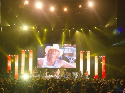Alan Jackson tour photo