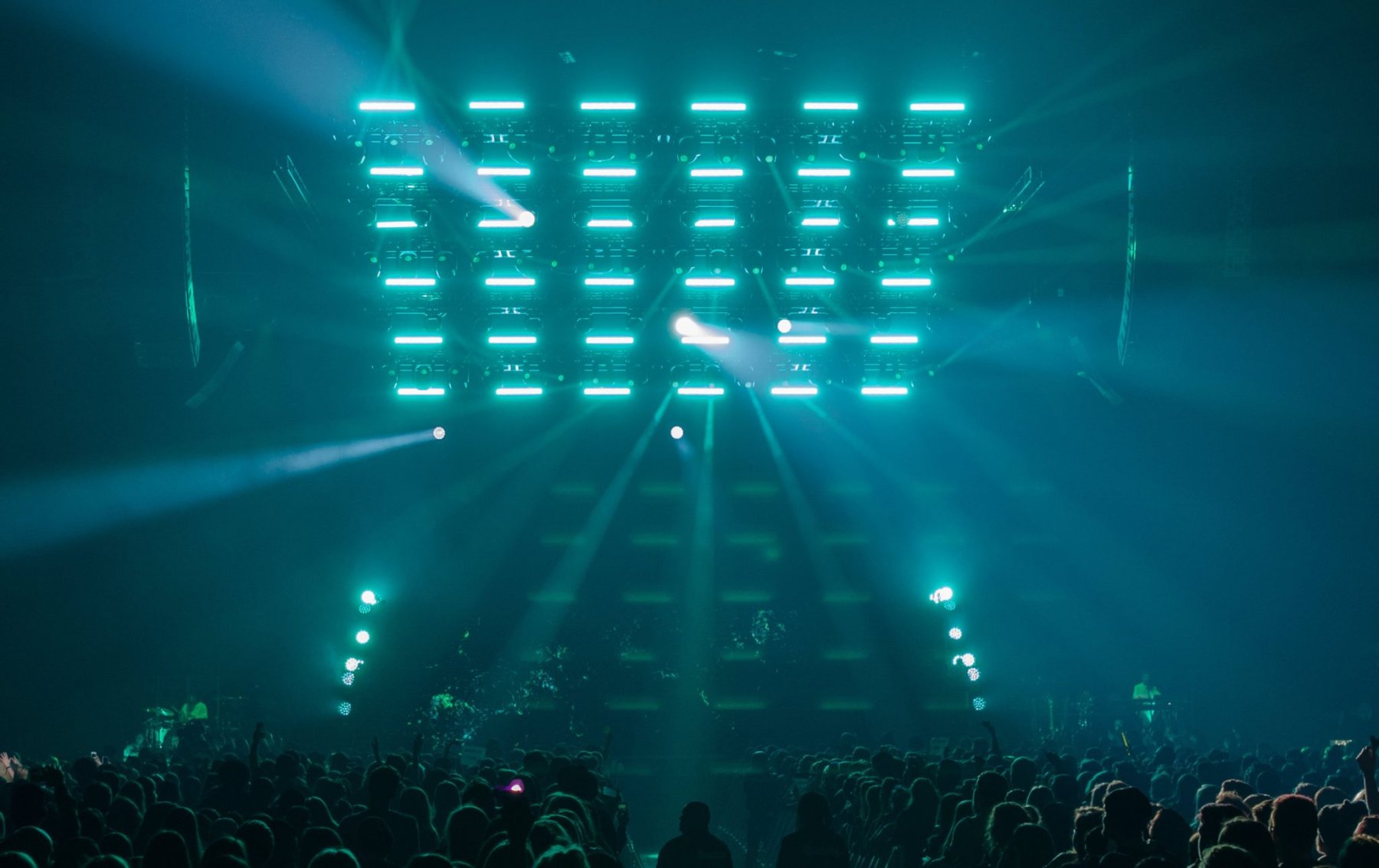 Halsey tour photo