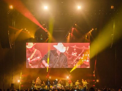 Alan Jackson tour photo