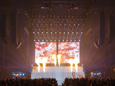 Halsey tour photo