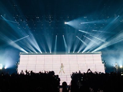Halsey tour photo