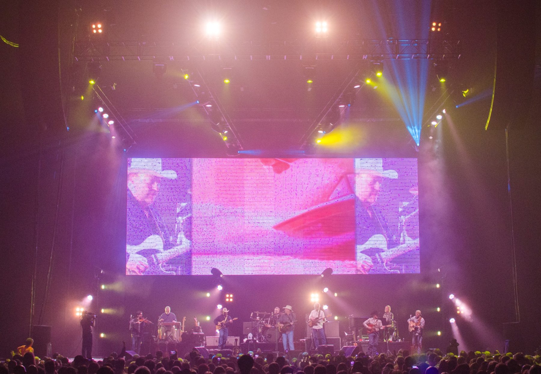 Alan Jackson tour photo