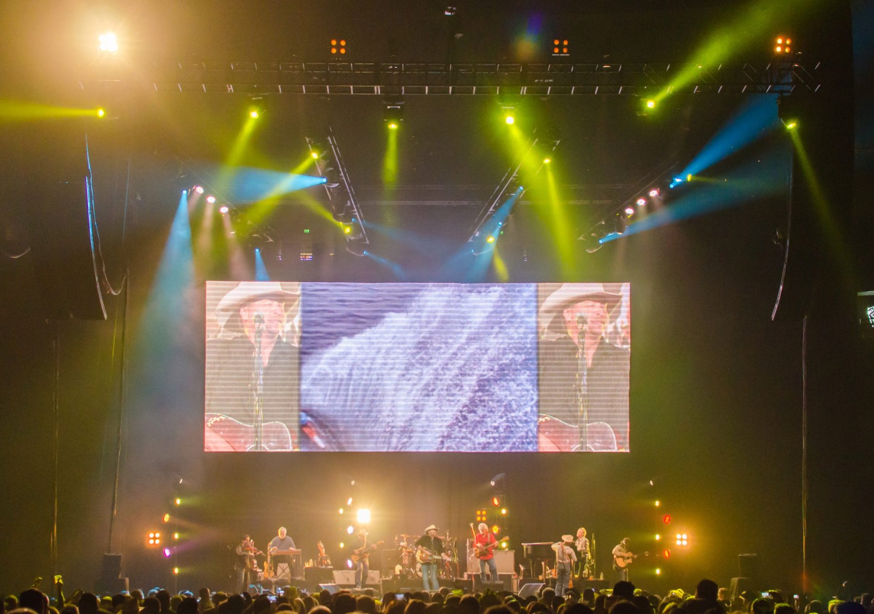 Alan Jackson tour photo