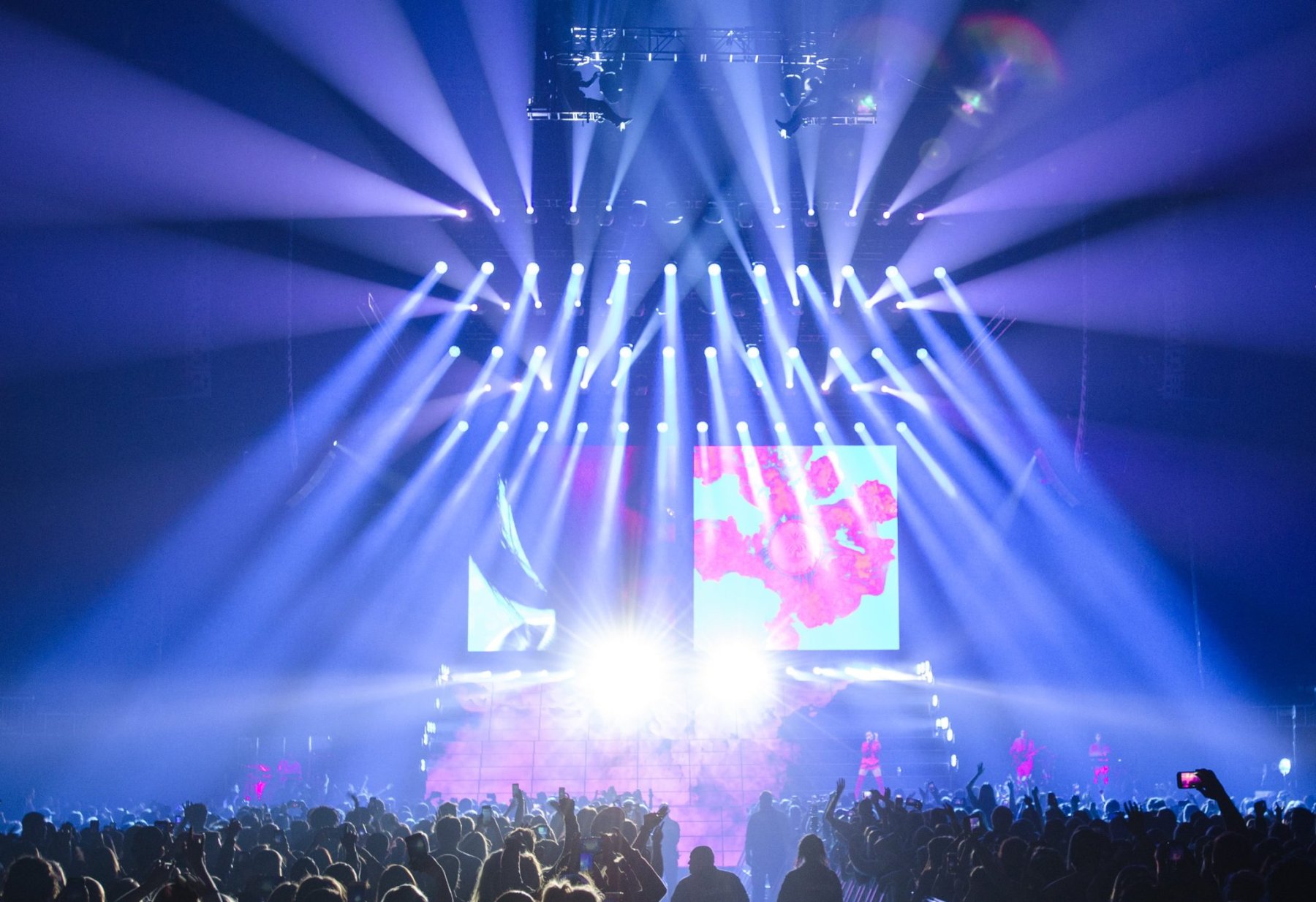 Halsey tour photo