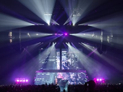 Halsey tour photo