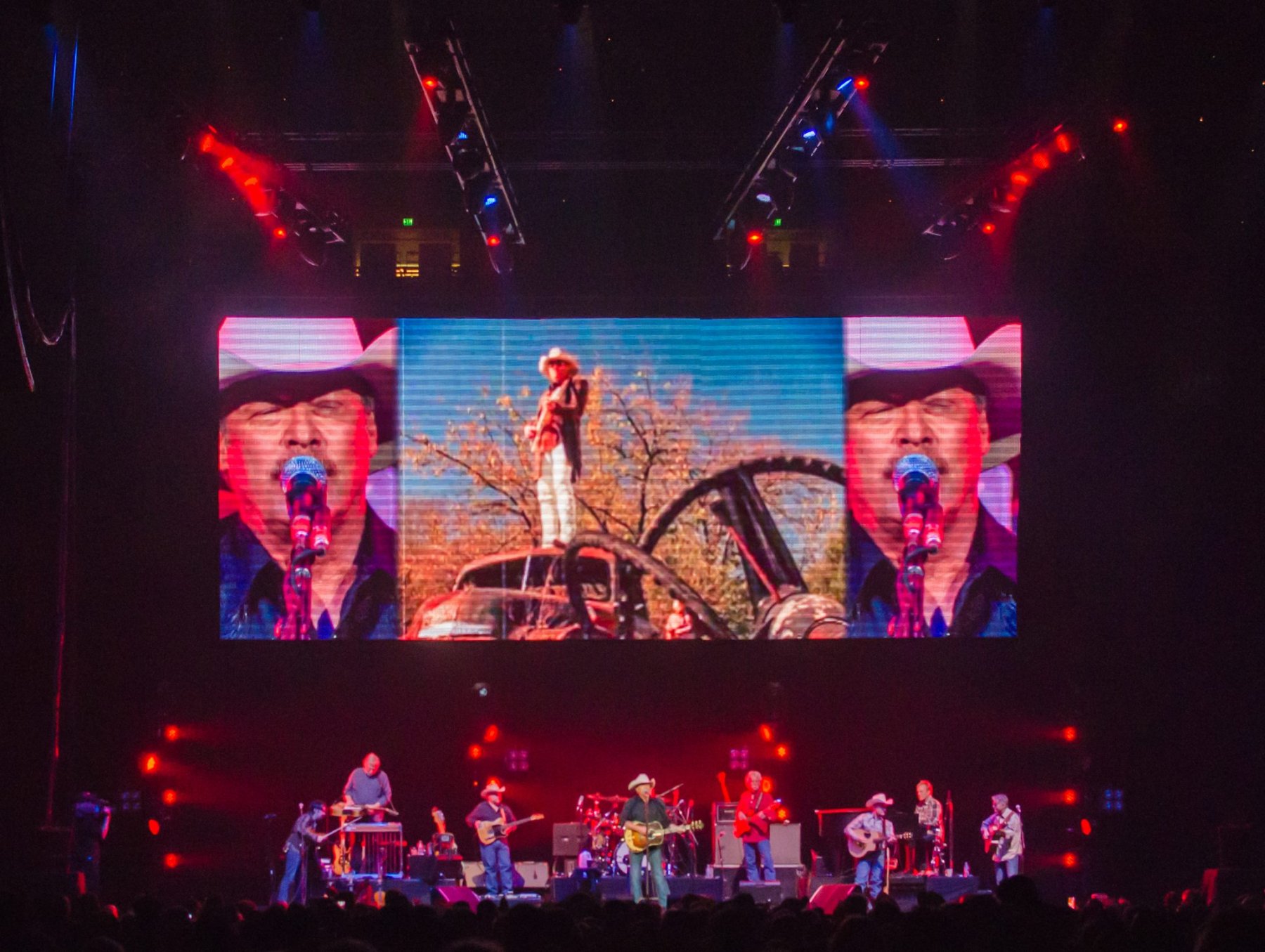 Alan Jackson tour photo