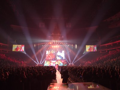 Halsey tour photo